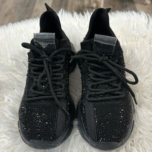 STEVE MADDEN RHINESTONES SNEAKERS SIZE 8.5